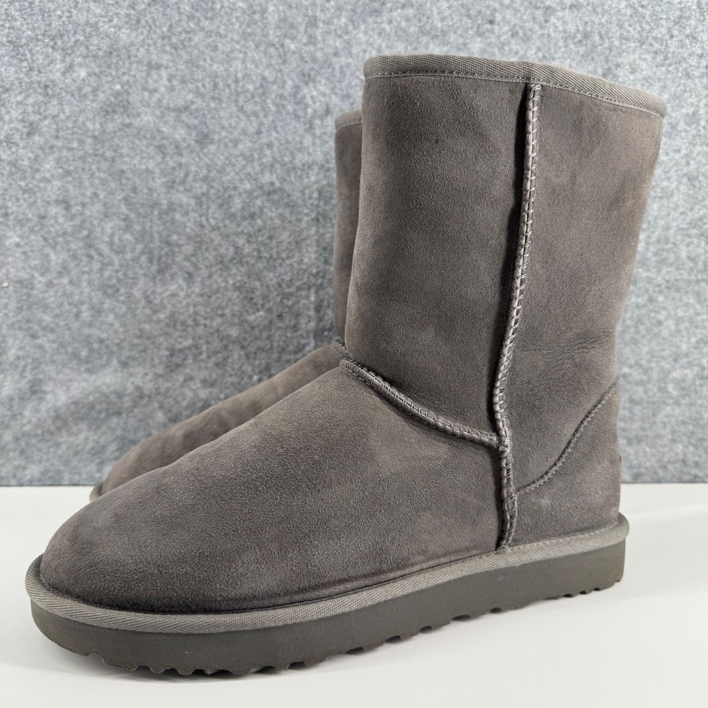 UGG Classic Short II Boots Women Size 10 Grey Suede Sheepskin 1016223